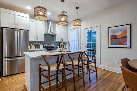 5th Avenue Bungalow by Velo - Image 1
