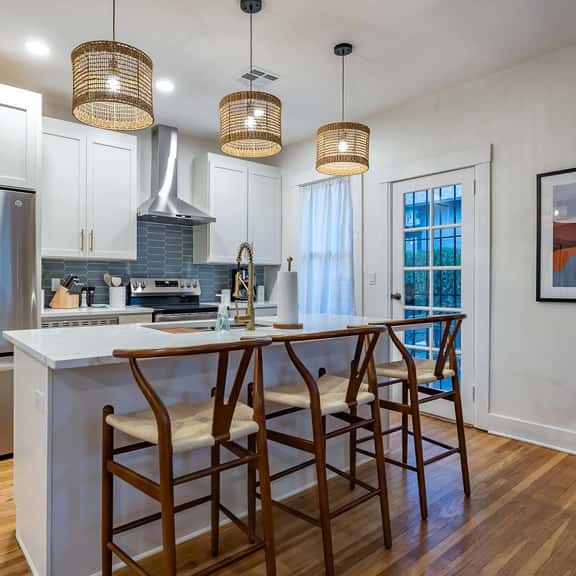 5th Avenue Bungalow by Velo - Image 1