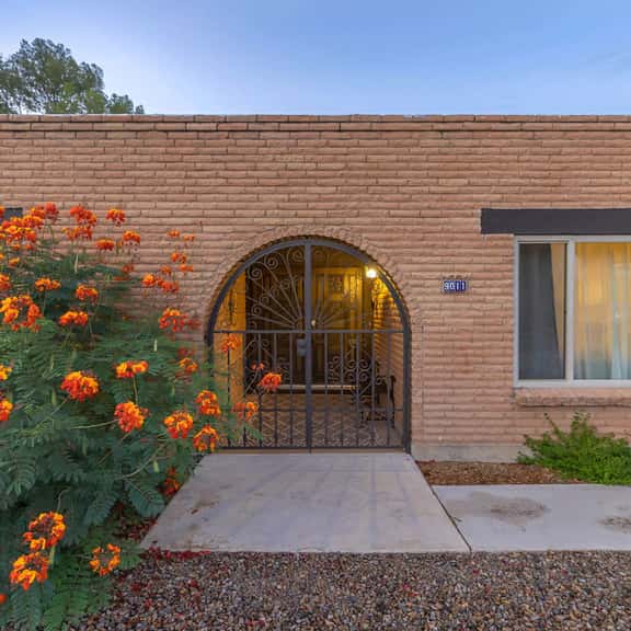 Sierra Velo -East Tucson Charmer w Pool & Fire Pit - Image 1