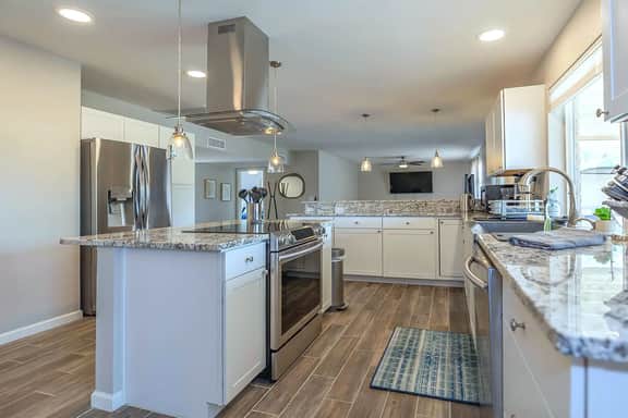 Catalina Velo -Modern home  Catalina Mtn Views - Image 3